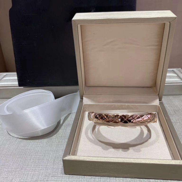 CRUSH BRACELET ROSE GOLD QUILTED