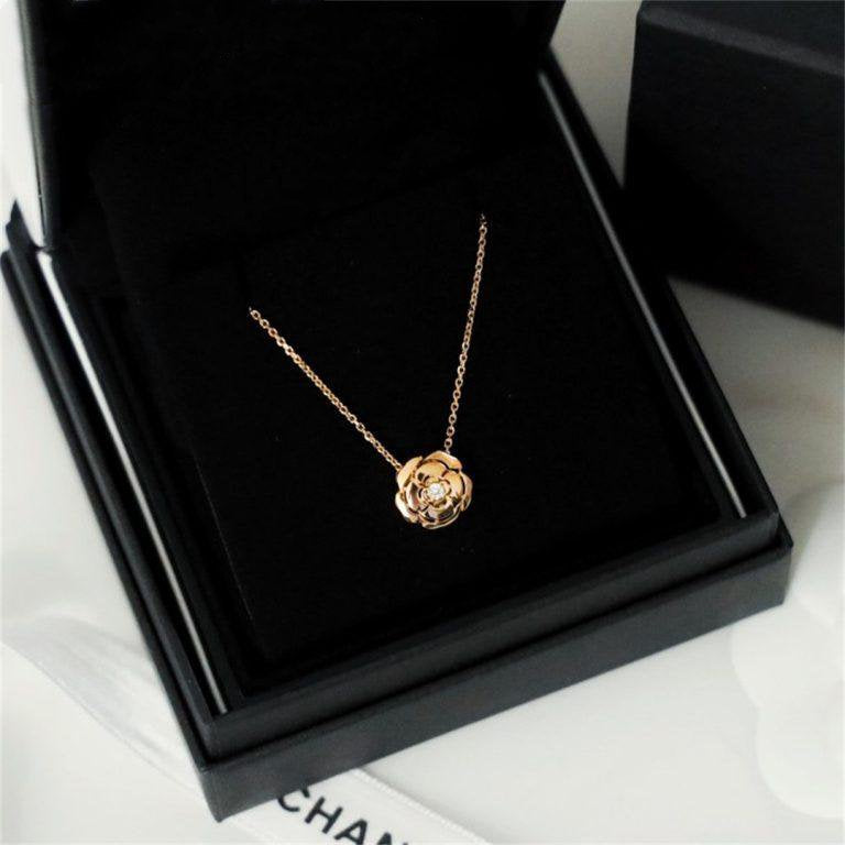 EXTRAIT DE CAMELIA NECKLACE ROSE GOLD DIAMOND