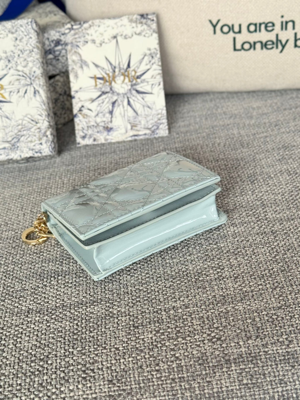 CD CARO 11CM COMPACT WALLET SHINY CLOUD BLUE CALFSKIN