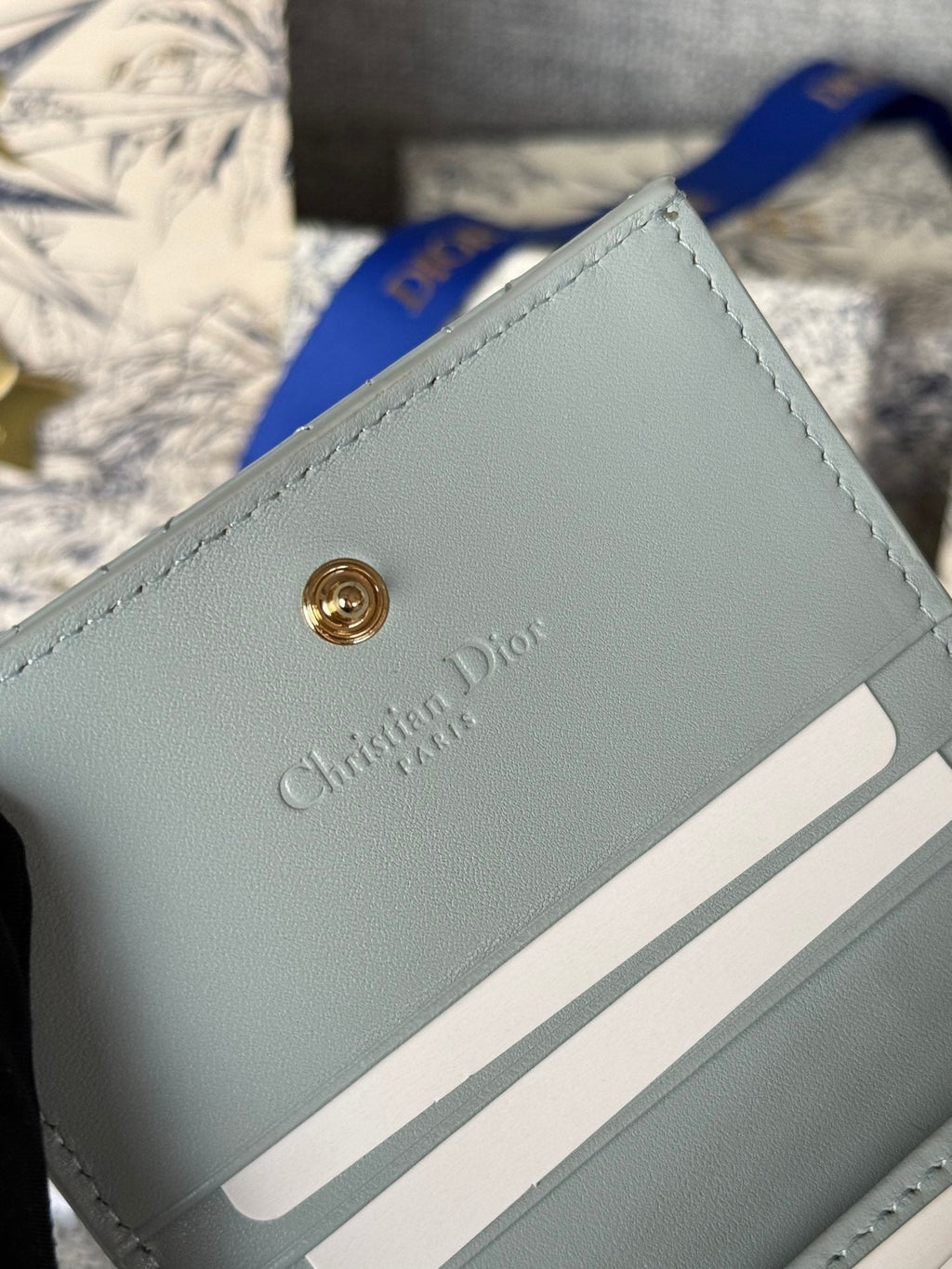 CD CARO 11CM COMPACT WALLET SHINY CLOUD BLUE CALFSKIN