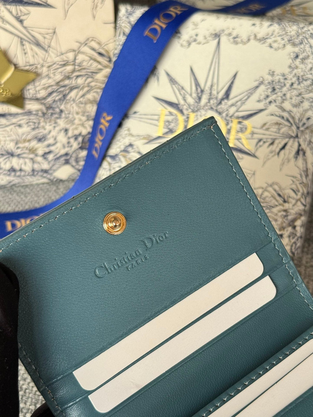 CD CARO 11CM COMPACT WALLET SHINY TEAL CALFSKIN