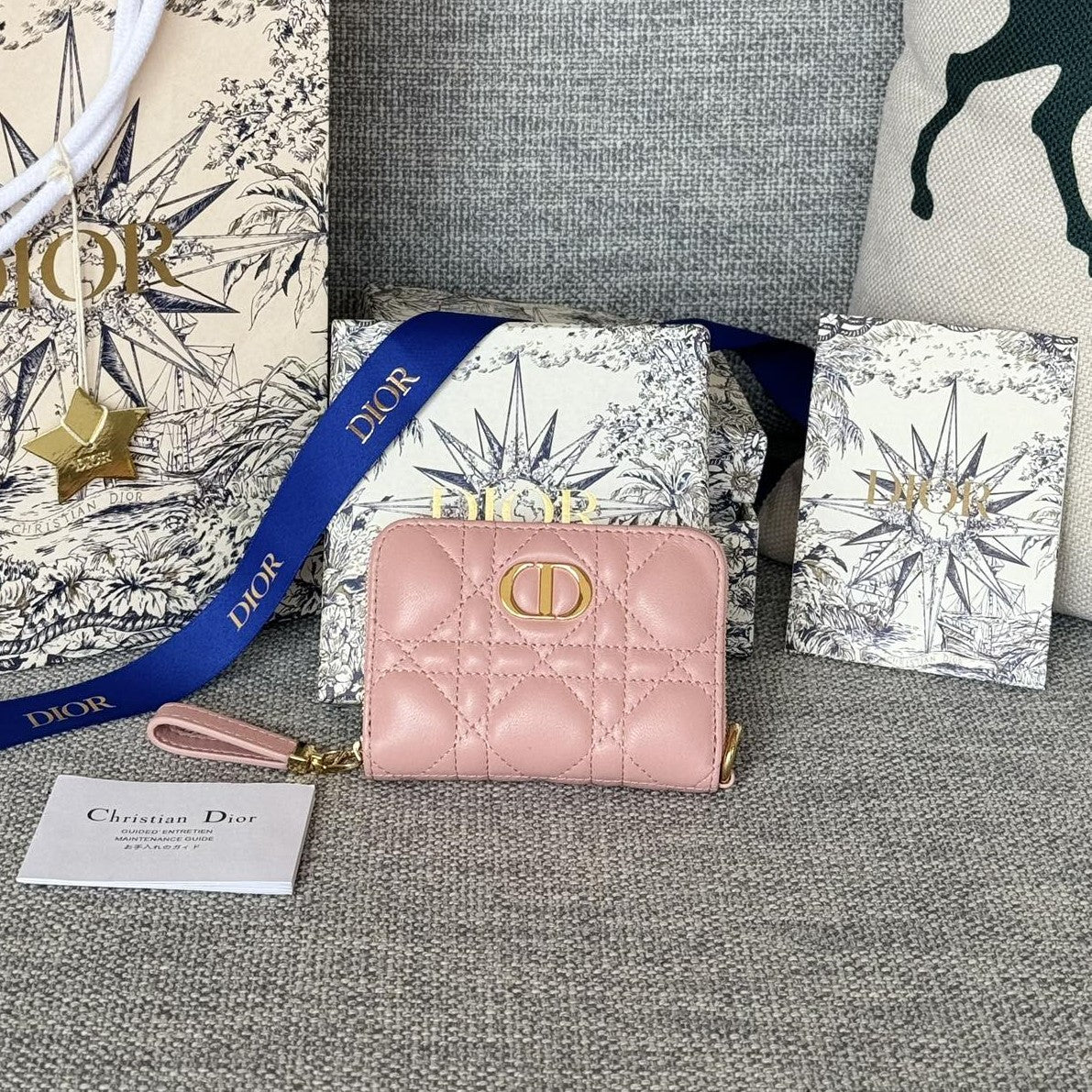 CD LOGO CARO 11CM COMPACT WALLET PINK CALFSKIN