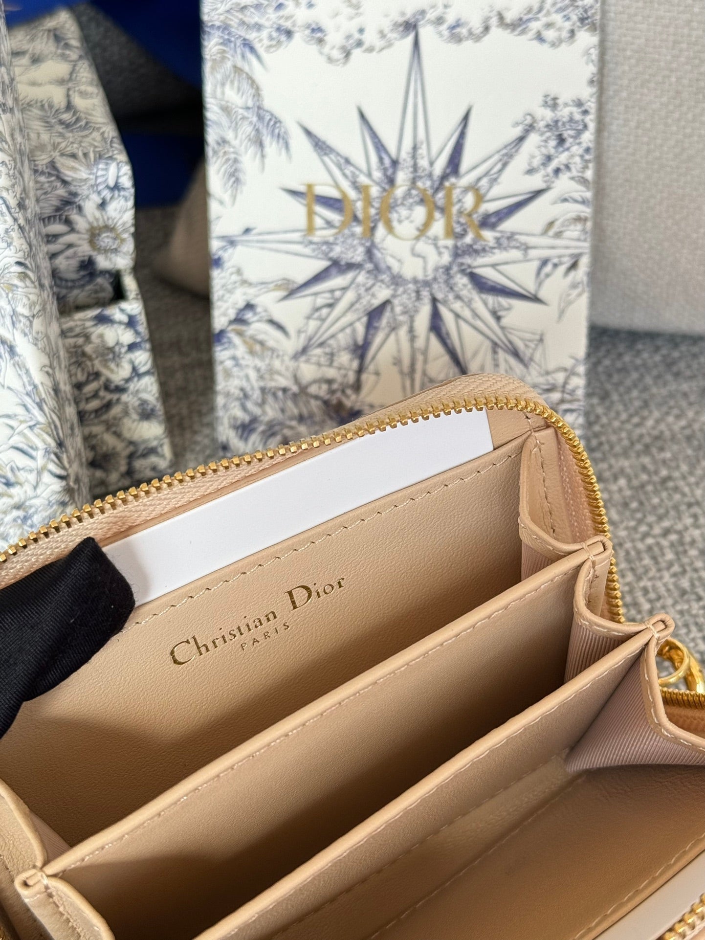 CD LOGO CARO 11CM COMPACT WALLET BEIGE CALFSKIN