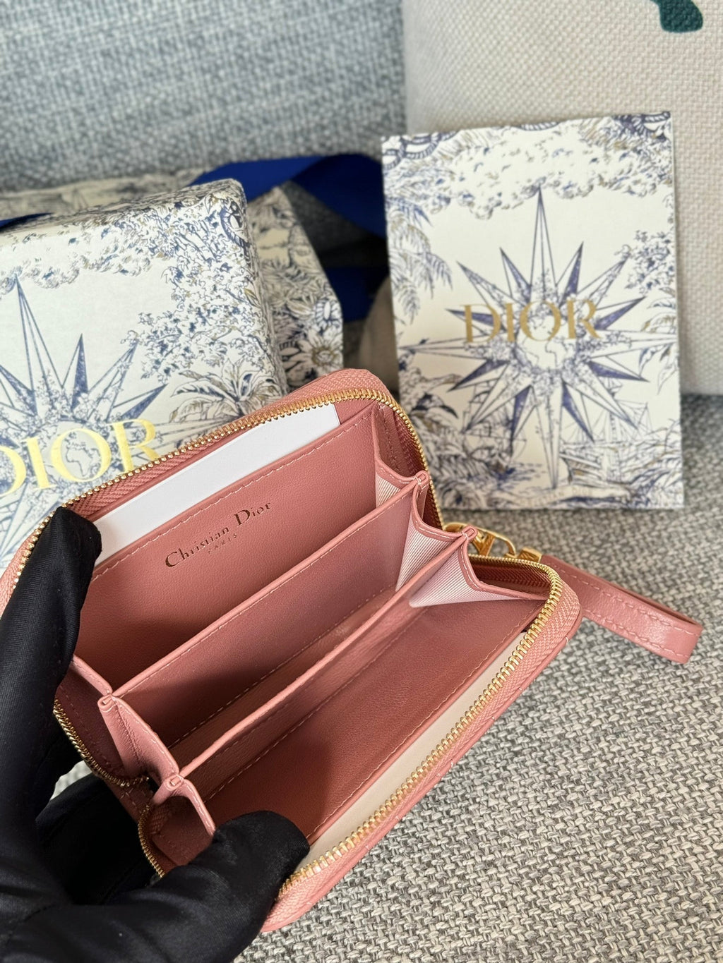 CD LOGO CARO 11CM COMPACT WALLET DARK PINK CALFSKIN