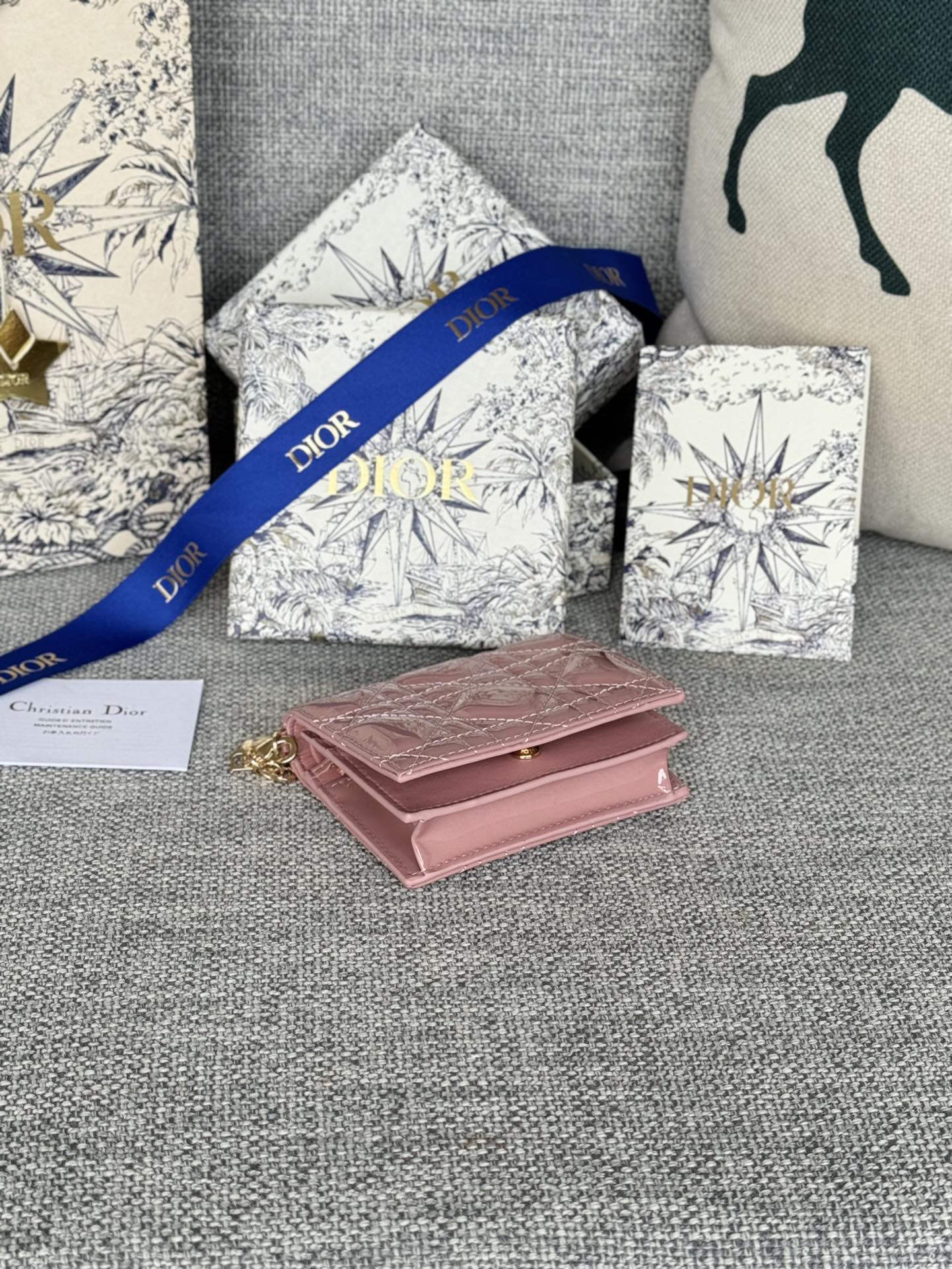 CD CARO 11CM COMPACT WALLET SHINY PINK CALFSKIN