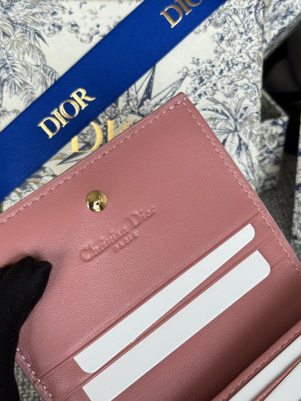 CD CARO 11CM COMPACT WALLET SHINY PINK CALFSKIN