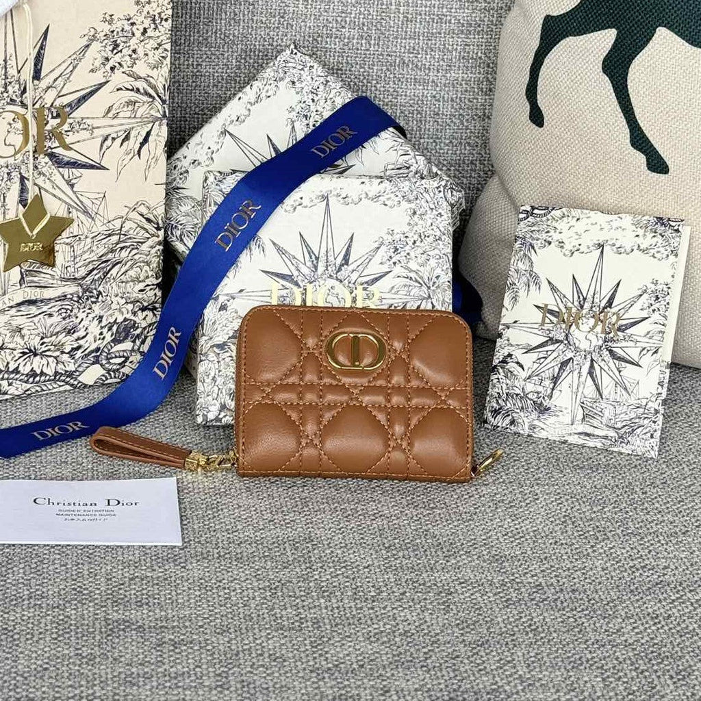 CD LOGO CARO 11CM COMPACT WALLET GOLD CALFSKIN