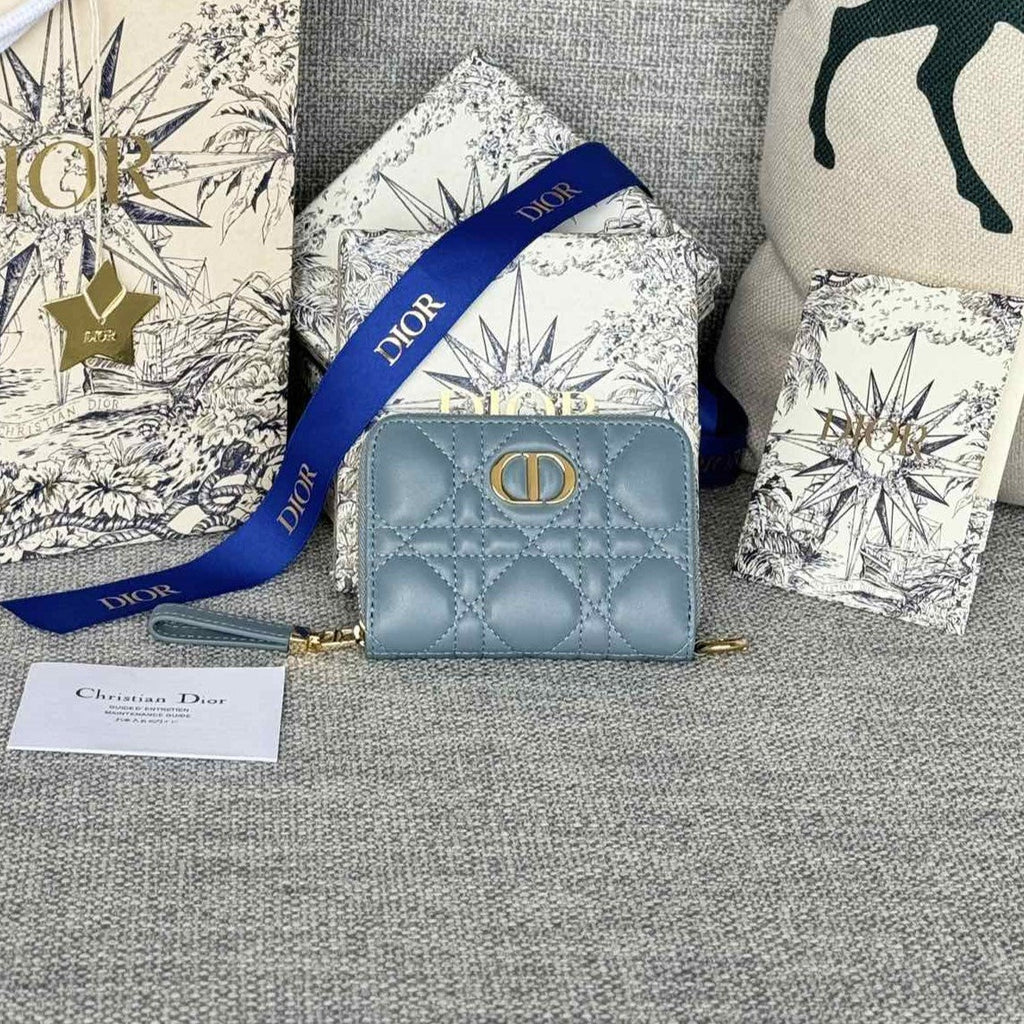 CD LOGO CARO 11CM COMPACT WALLET CLOUD BLUE CALFSKIN