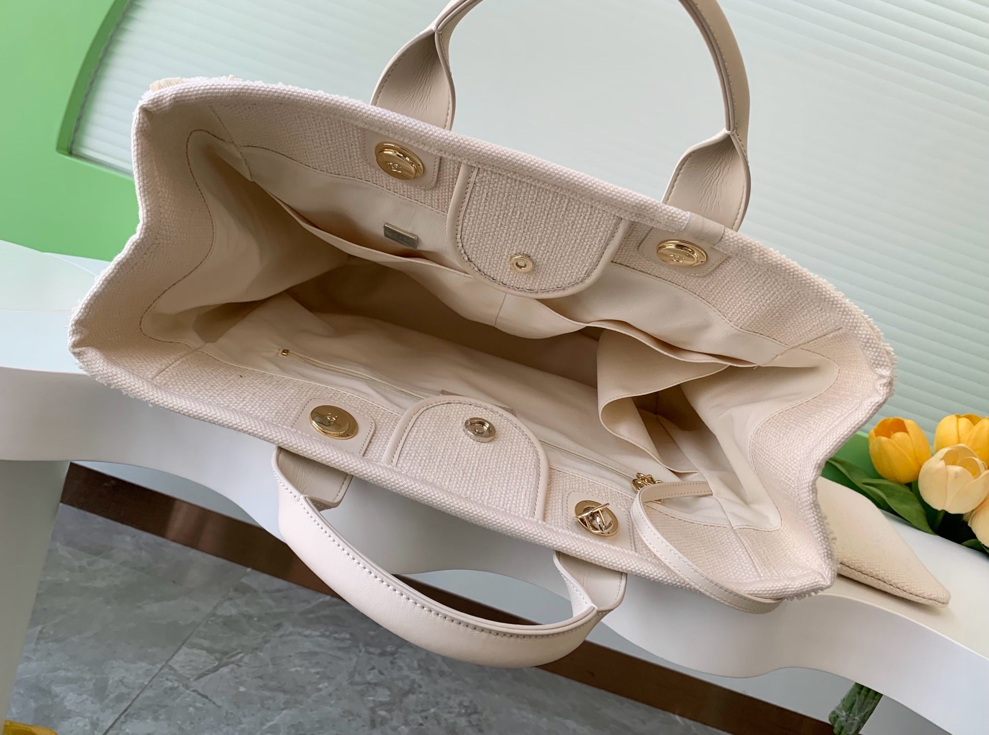 CC 25C TOTE BAG BEIGE LIGHT TAN CANVAS FABRIC 238508