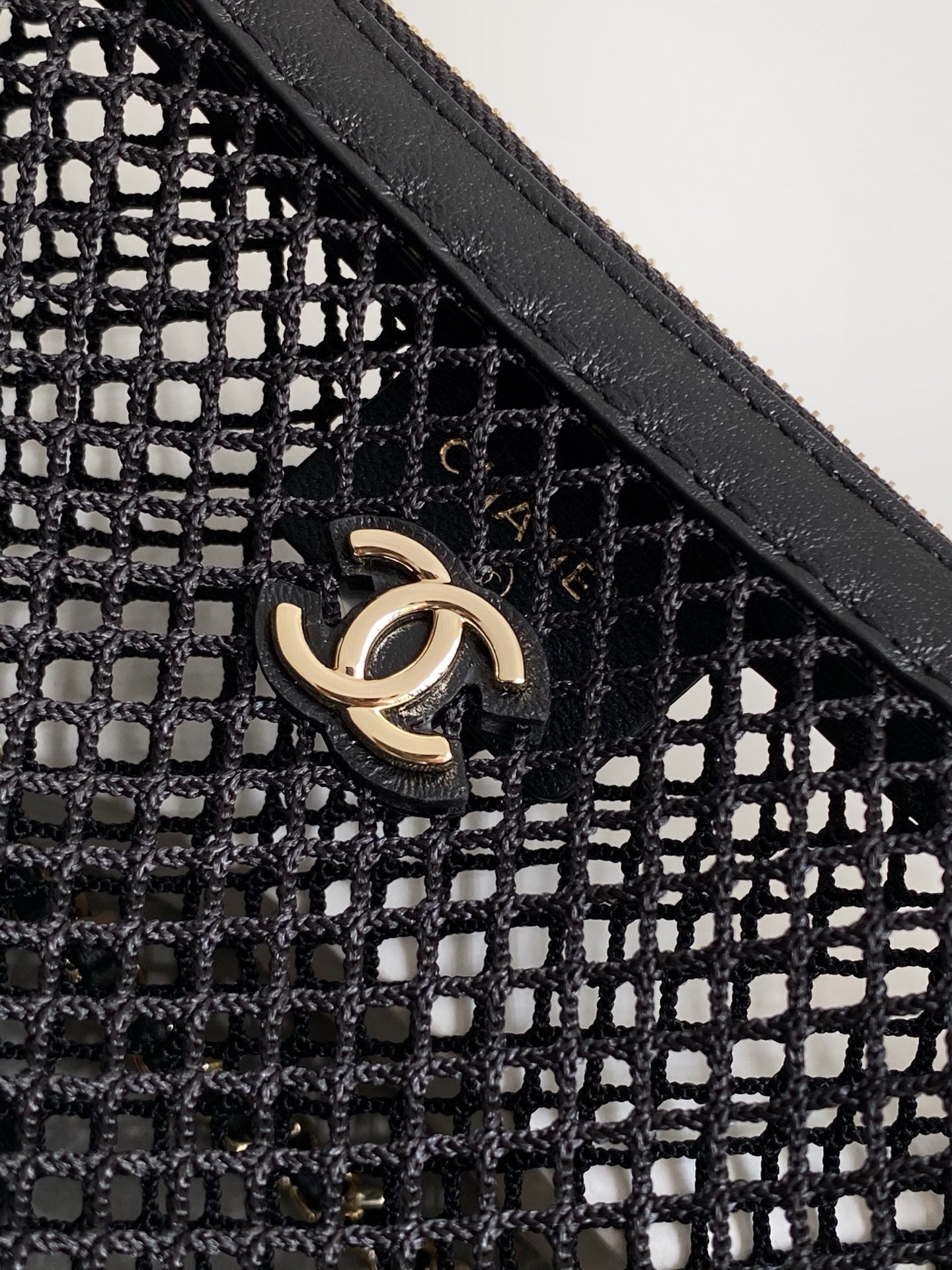 CC 25S BLACK CLUTCH BAG WITH CHAIN