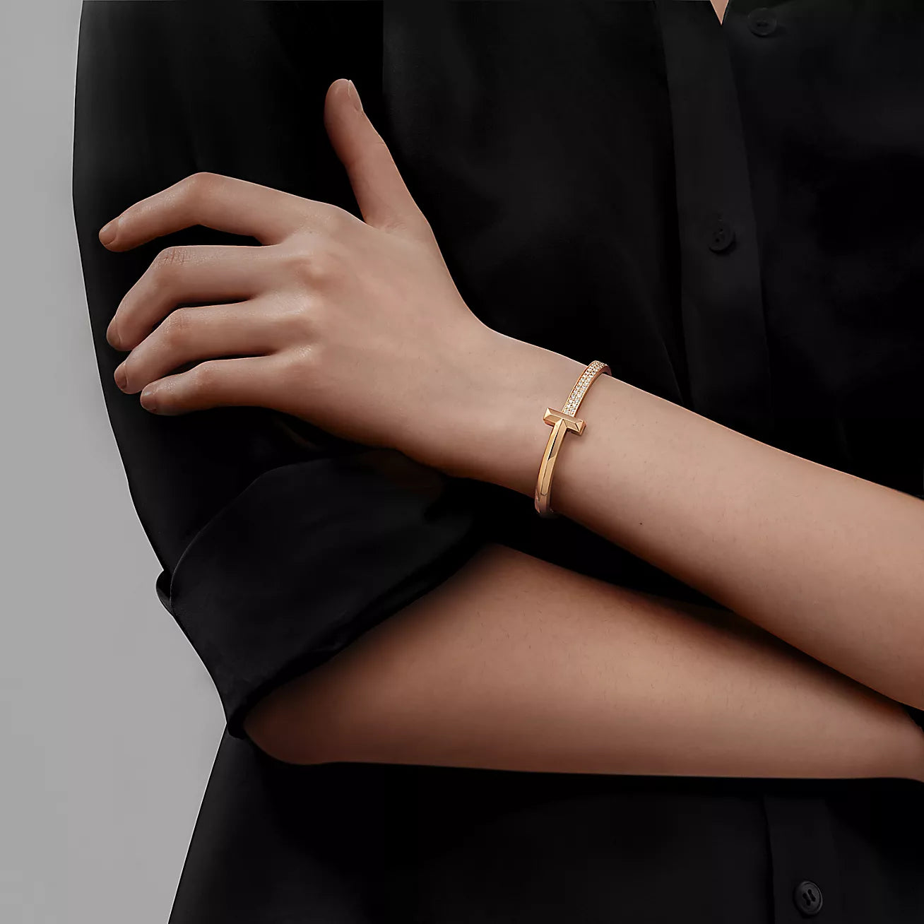 T1 WIDE DIAMOND HINGED BANGLE ROSE GOLD